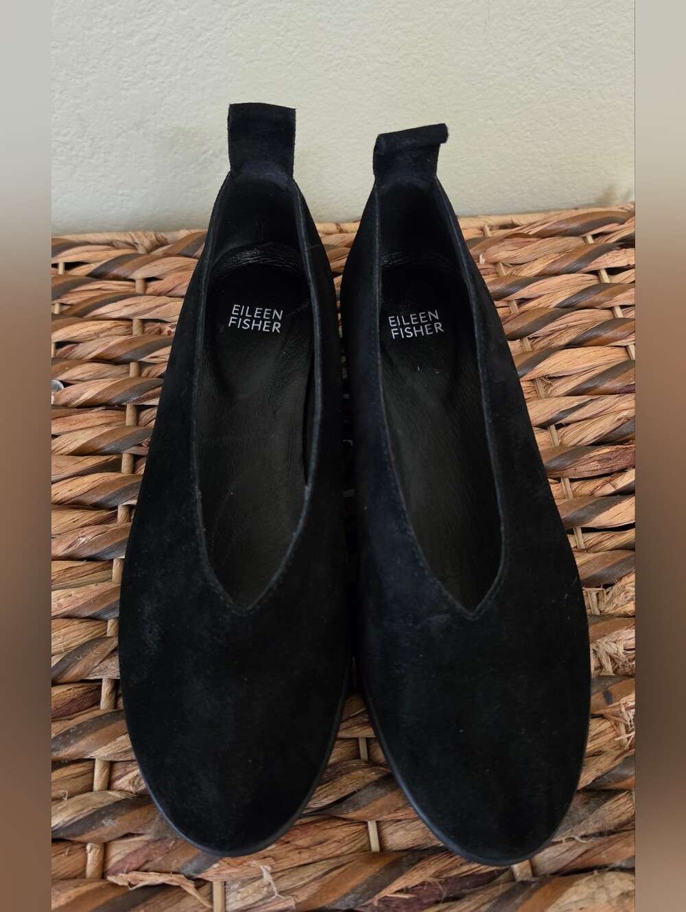 Eileen Fisher Humor Wedge Ballet Flat in Suede Black, Size 7 - Picture 2 of 9